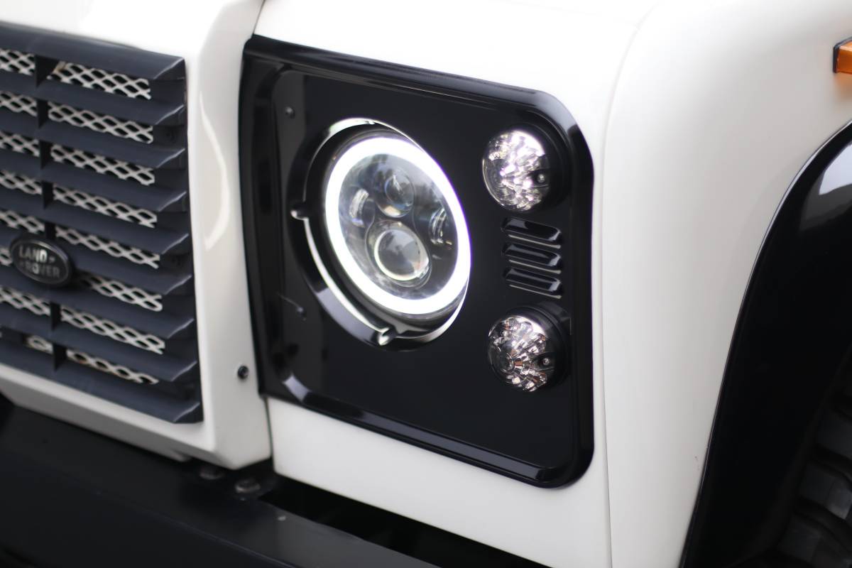 Land-rover-defender-diesel-1988-white-22