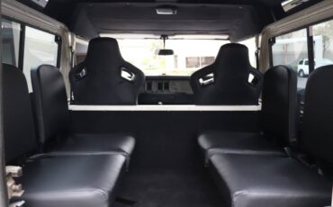 Land-rover-defender-diesel-1988-white-5