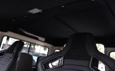 Land-rover-defender-diesel-1988-white-6