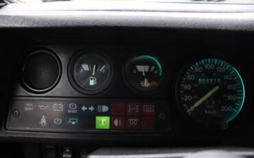 Land-rover-defender-diesel-1988-white-8