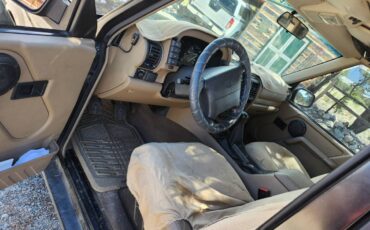 Land-rover-discovery-1994-black-3