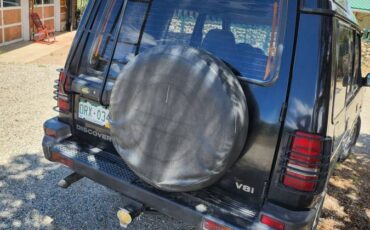 Land-rover-discovery-1994-black-4