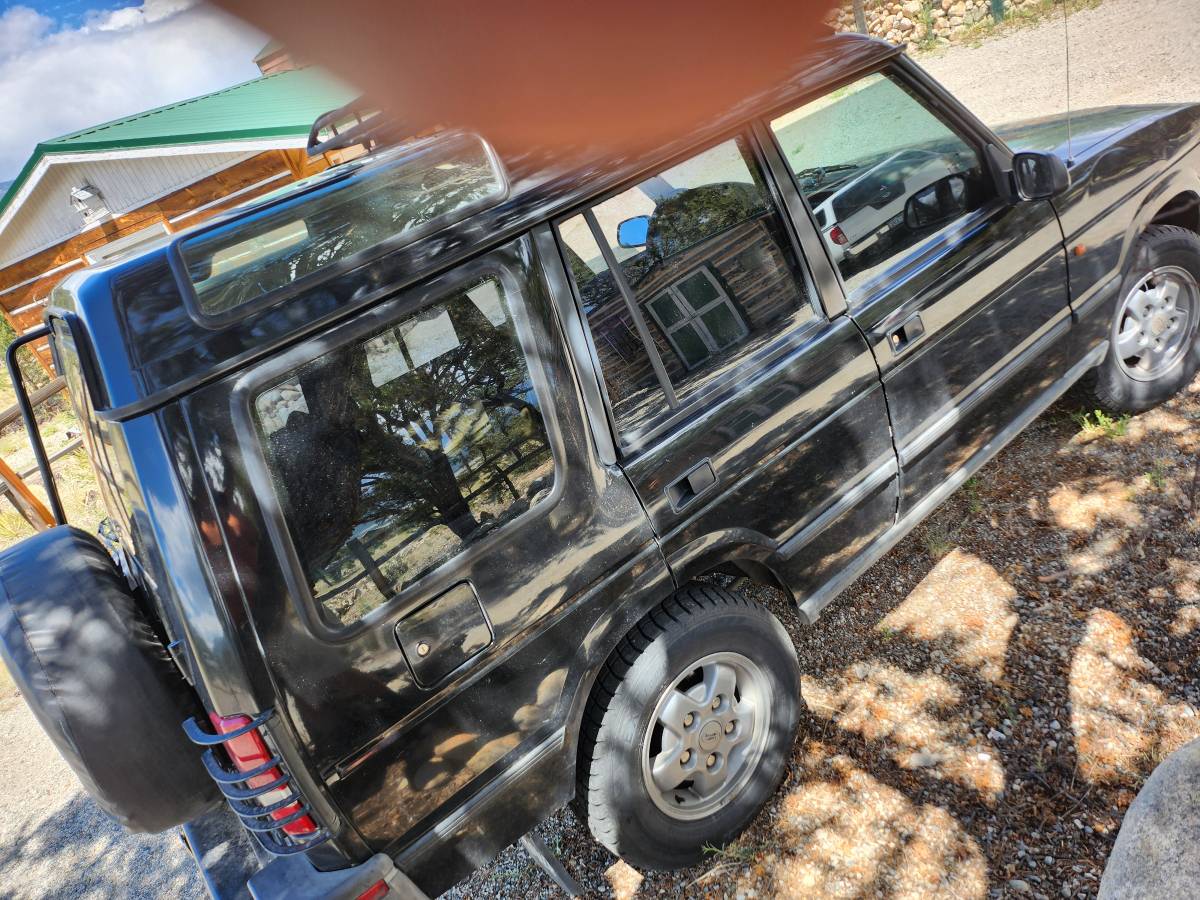 Land-rover-discovery-1994-black-5