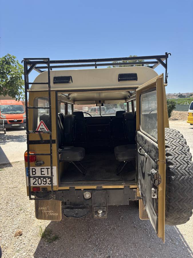 Land-rover-series-iii-109-diesel-1981-10