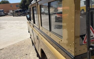 Land-rover-series-iii-109-diesel-1981-12