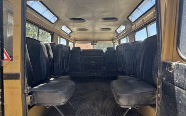 Land-rover-series-iii-109-diesel-1981-13