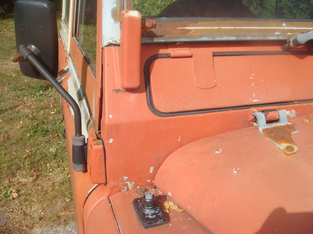 Land-rover-series-iii-1972-red-13