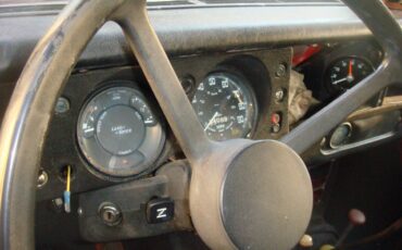 Land-rover-series-iii-1972-red-9