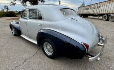 Lasalle-series-52-sedan-1940-silver-19