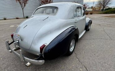 Lasalle-series-52-sedan-1940-silver-20