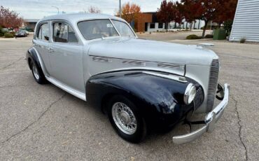 Lasalle-series-52-sedan-1940-silver-6