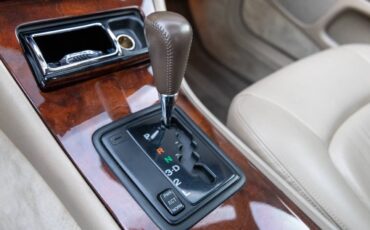 Lexus-LS-1996-Sedan-10