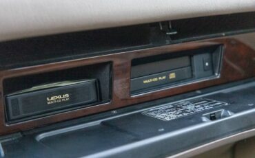 Lexus-LS-1996-Sedan-11