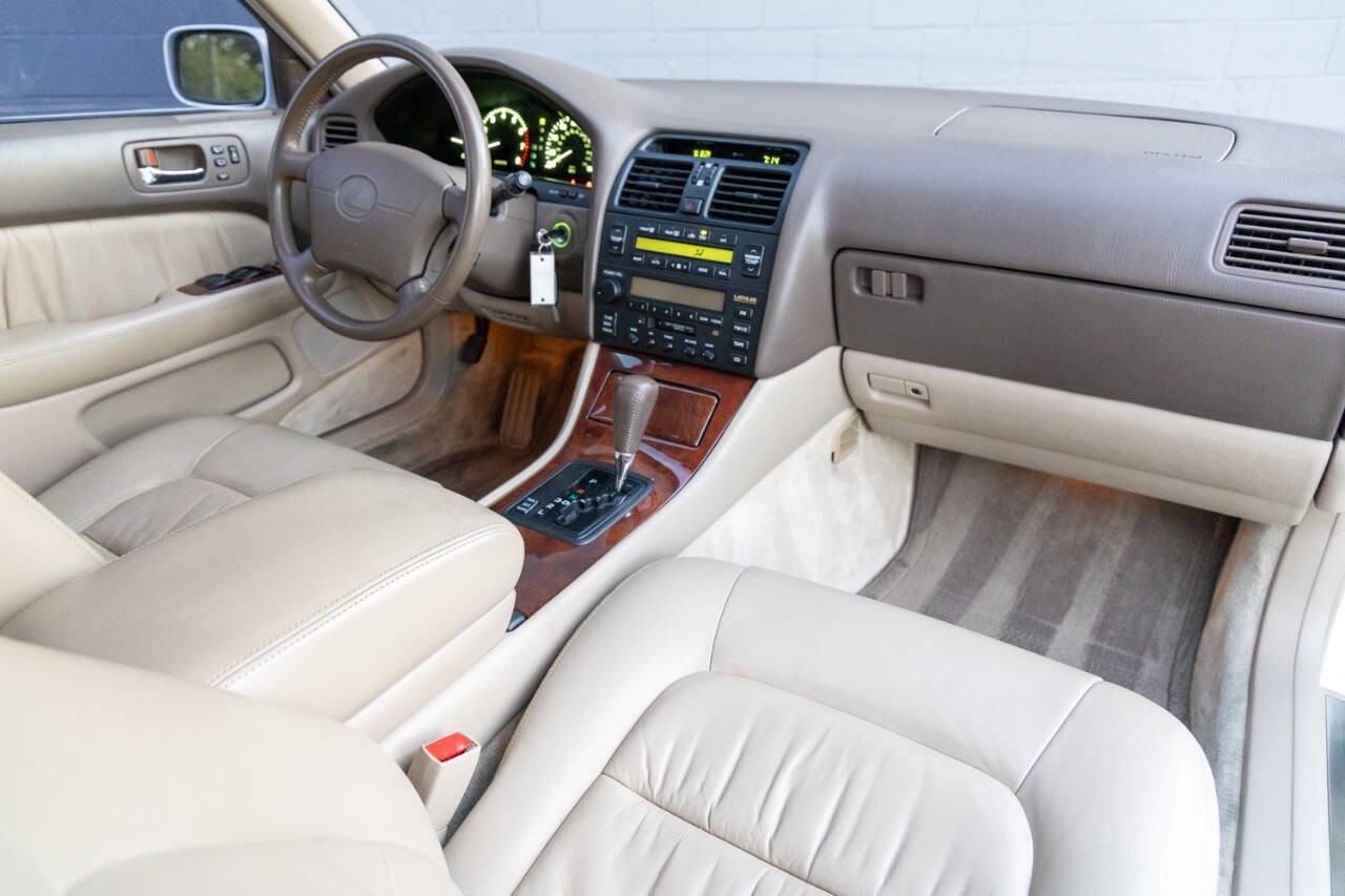 Lexus-LS-1996-Sedan-2