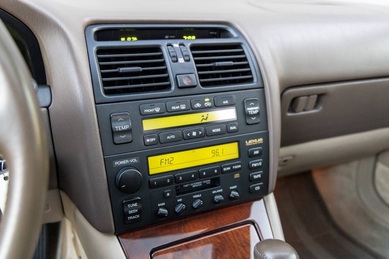 Lexus-LS-1996-Sedan-6