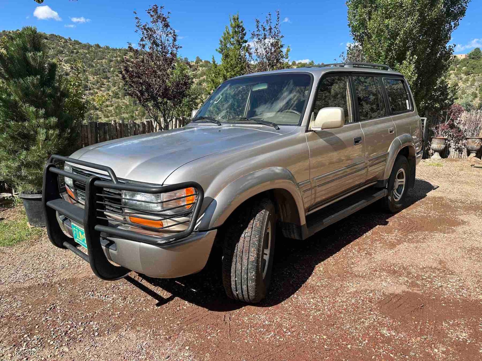 Lexus-LX-1996-SUV-1