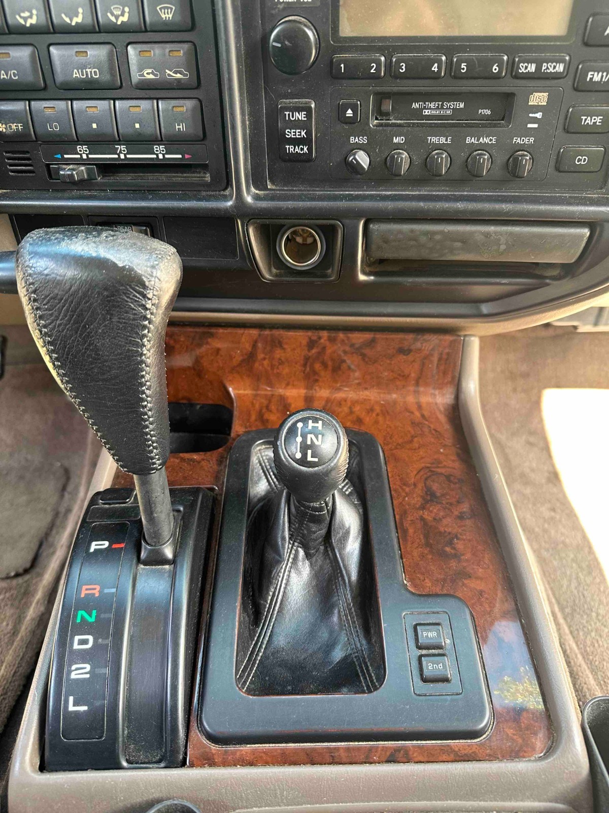 Lexus-LX-1996-SUV-11