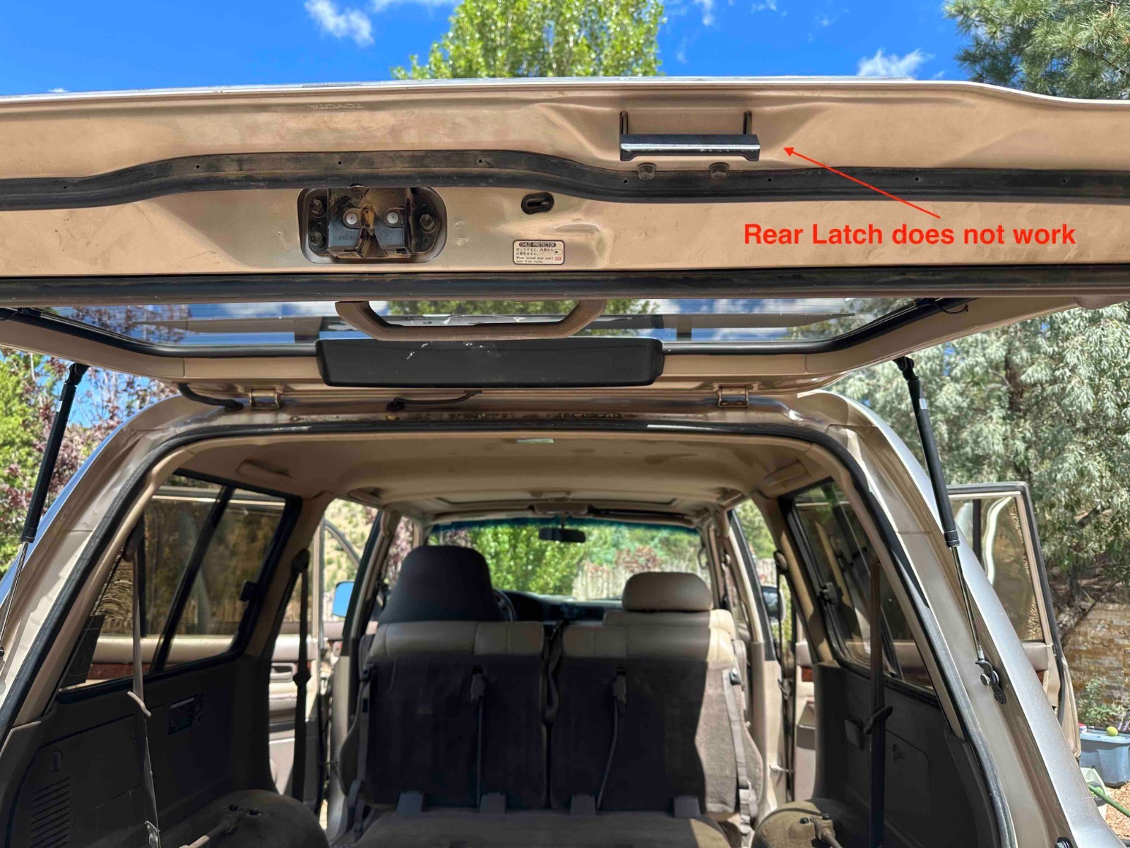 Lexus-LX-1996-SUV-14