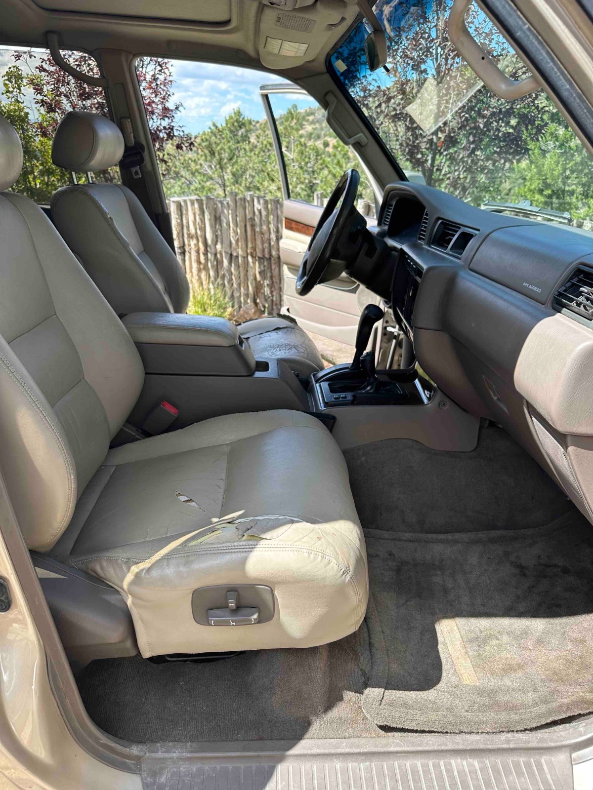 Lexus-LX-1996-SUV-16