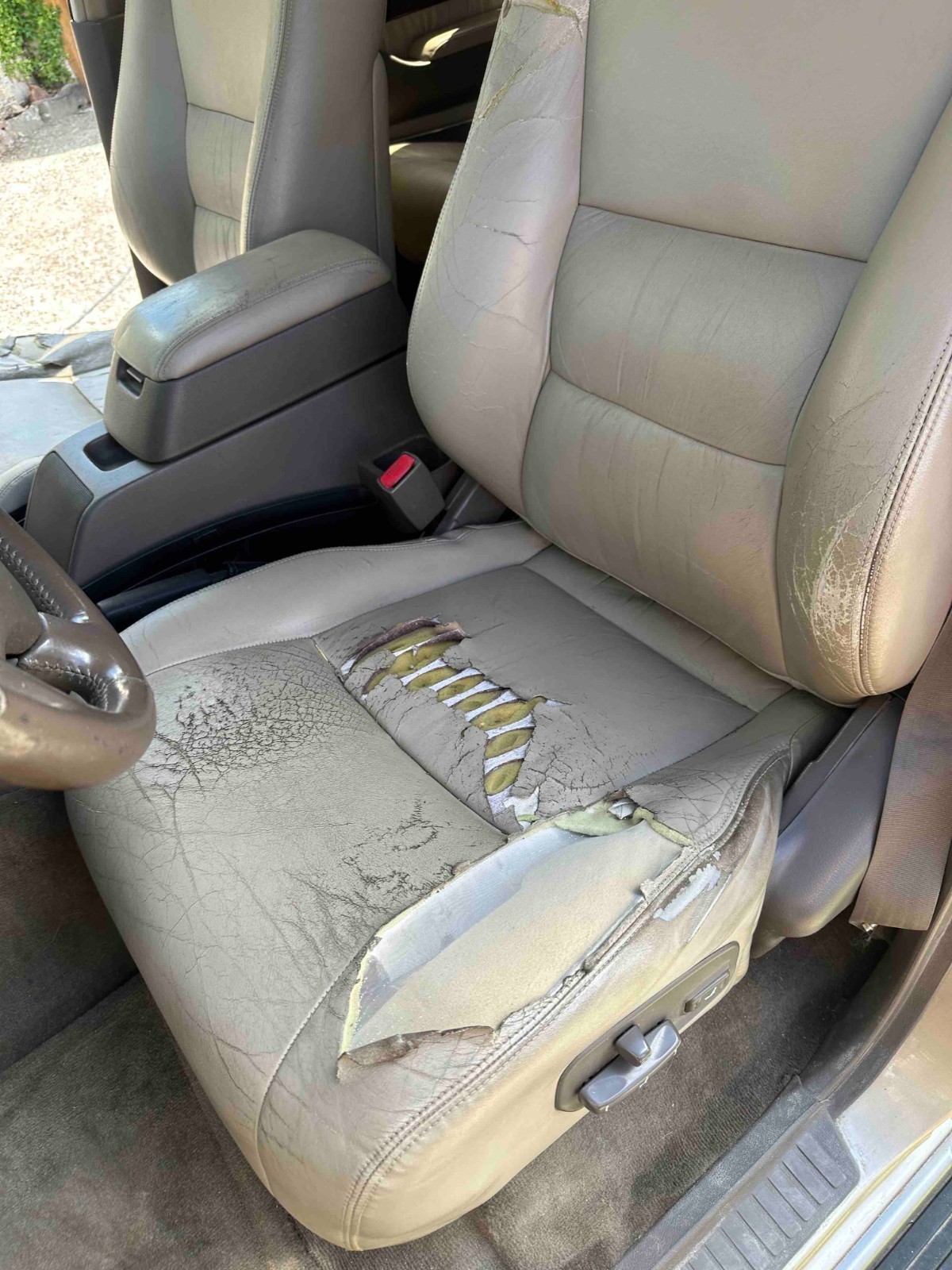 Lexus-LX-1996-SUV-17