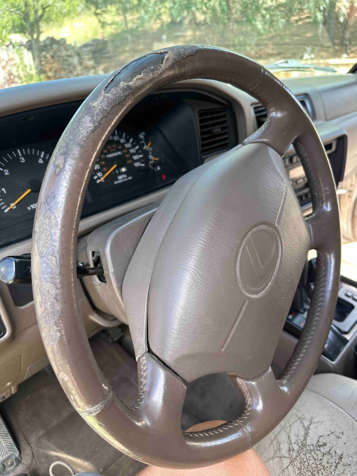 Lexus-LX-1996-SUV-9