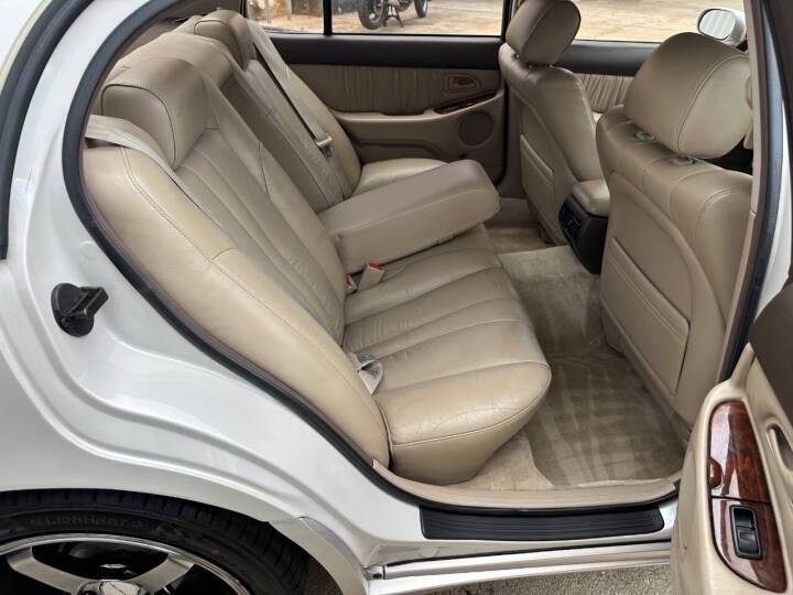 Lexus-gs300-1993-white-16