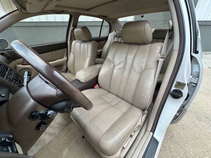Lexus-gs300-1993-white-17