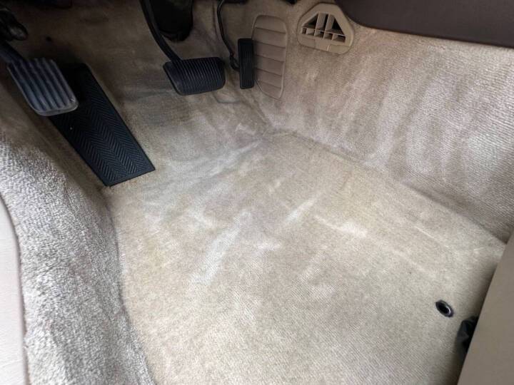Lexus-gs300-1993-white-22