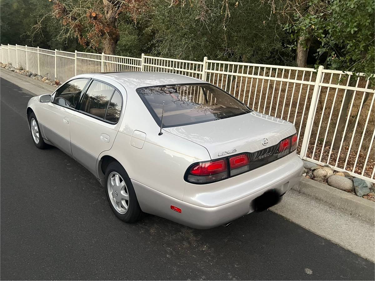 Lexus-gs300-1994-white-10