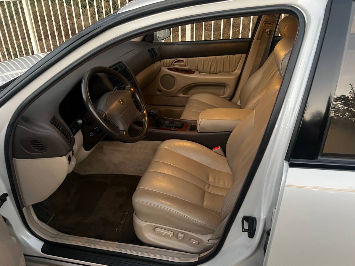 Lexus-gs300-1994-white-14