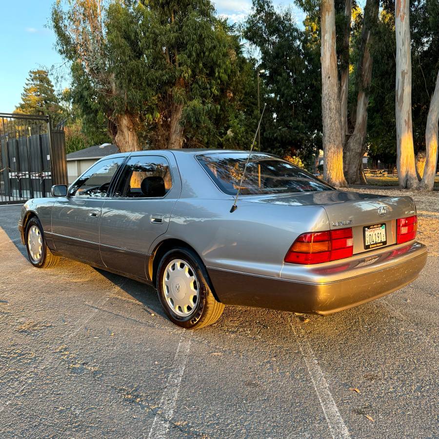 Lexus-ls-1995-grey-15