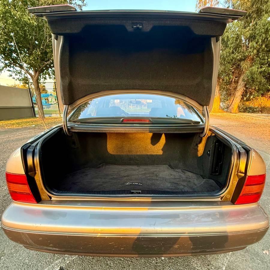 Lexus-ls-1995-grey-22