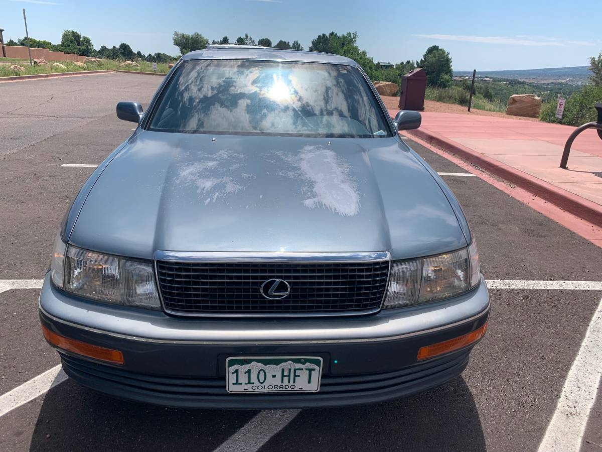 Lexus-ls-400-1990-grey-1
