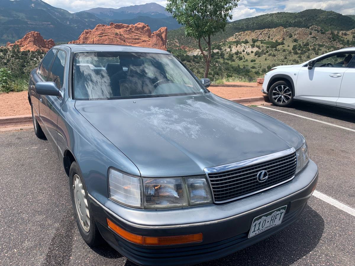 Lexus-ls-400-1990-grey-3