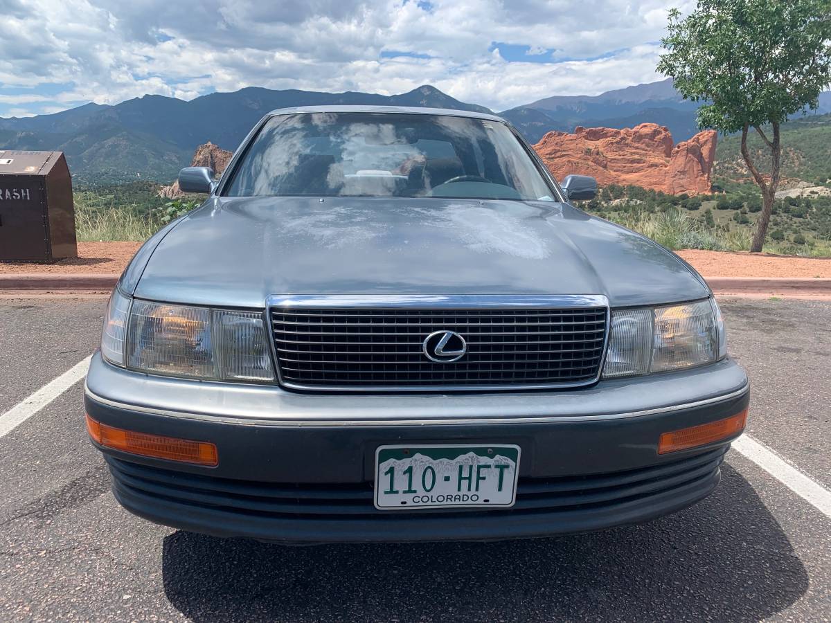 Lexus-ls-400-1990-grey-4