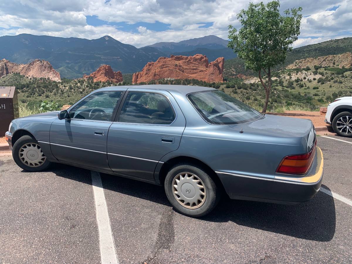Lexus-ls-400-1990-grey-8