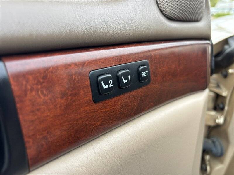 Lexus-sc-1992-custom-11