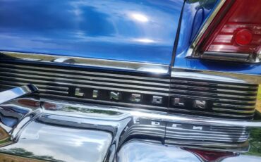 Lincoln-Capri-1957-Blue-White-9