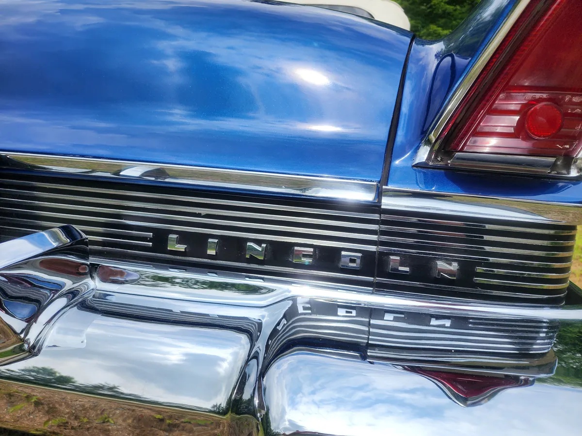 Lincoln-Capri-1957-Blue-White-9