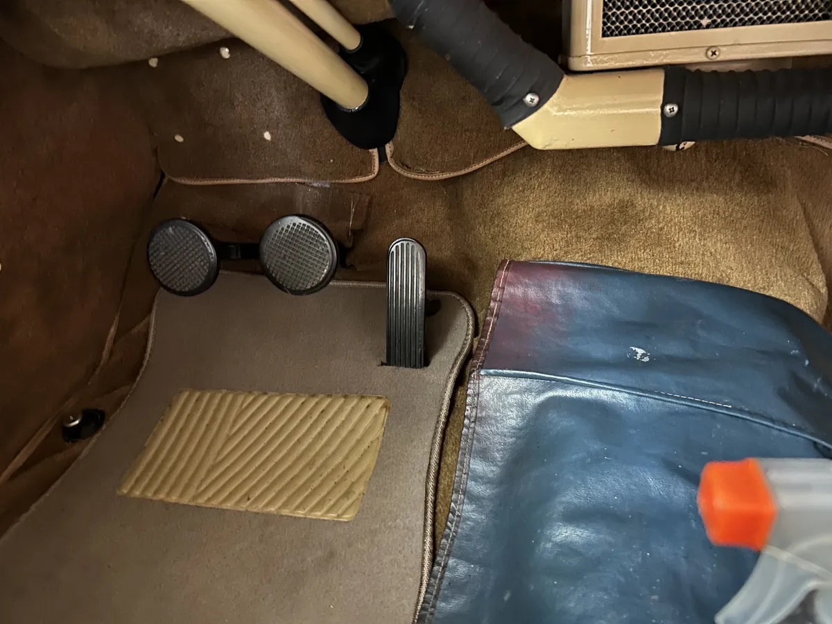 Lincoln-Continental-1946-Beige-Tan-12