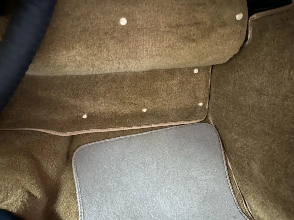 Lincoln-Continental-1946-Beige-Tan-17