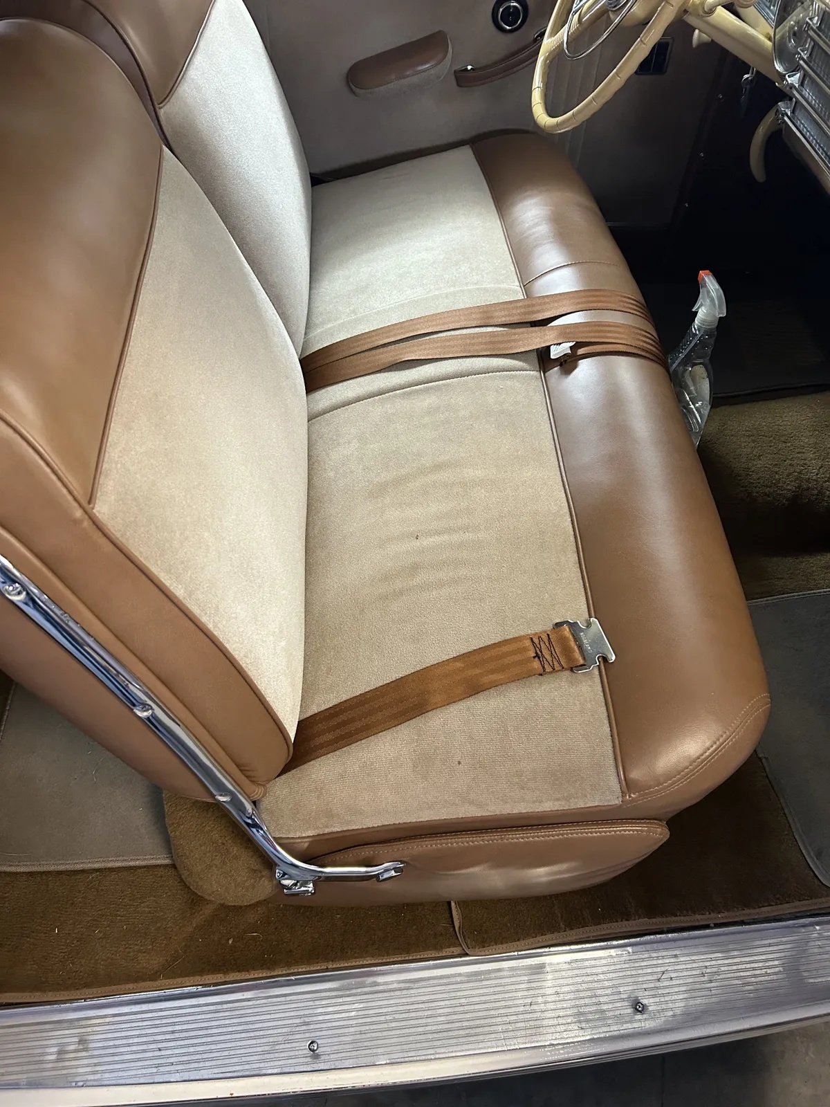 Lincoln-Continental-1946-Beige-Tan-2