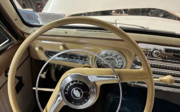 Lincoln-Continental-1946-Beige-Tan-7