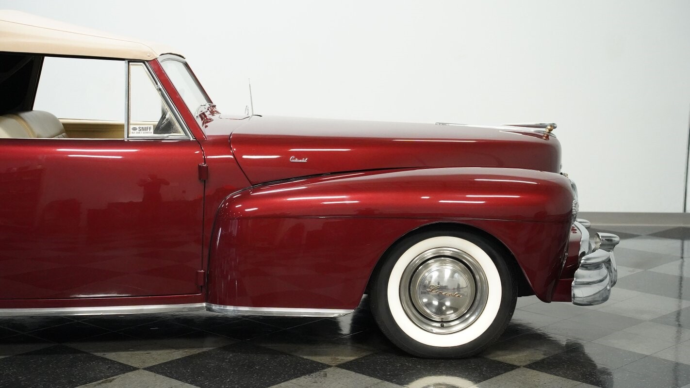 Lincoln-Continental-1947-Convertible-27