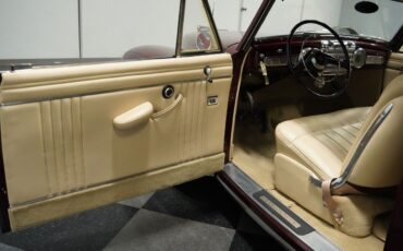 Lincoln-Continental-1947-Convertible-32