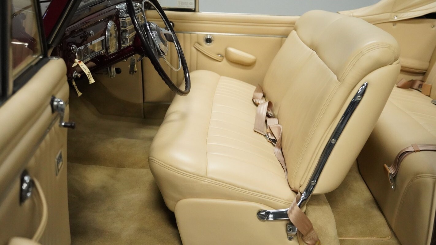 Lincoln-Continental-1947-Convertible-34