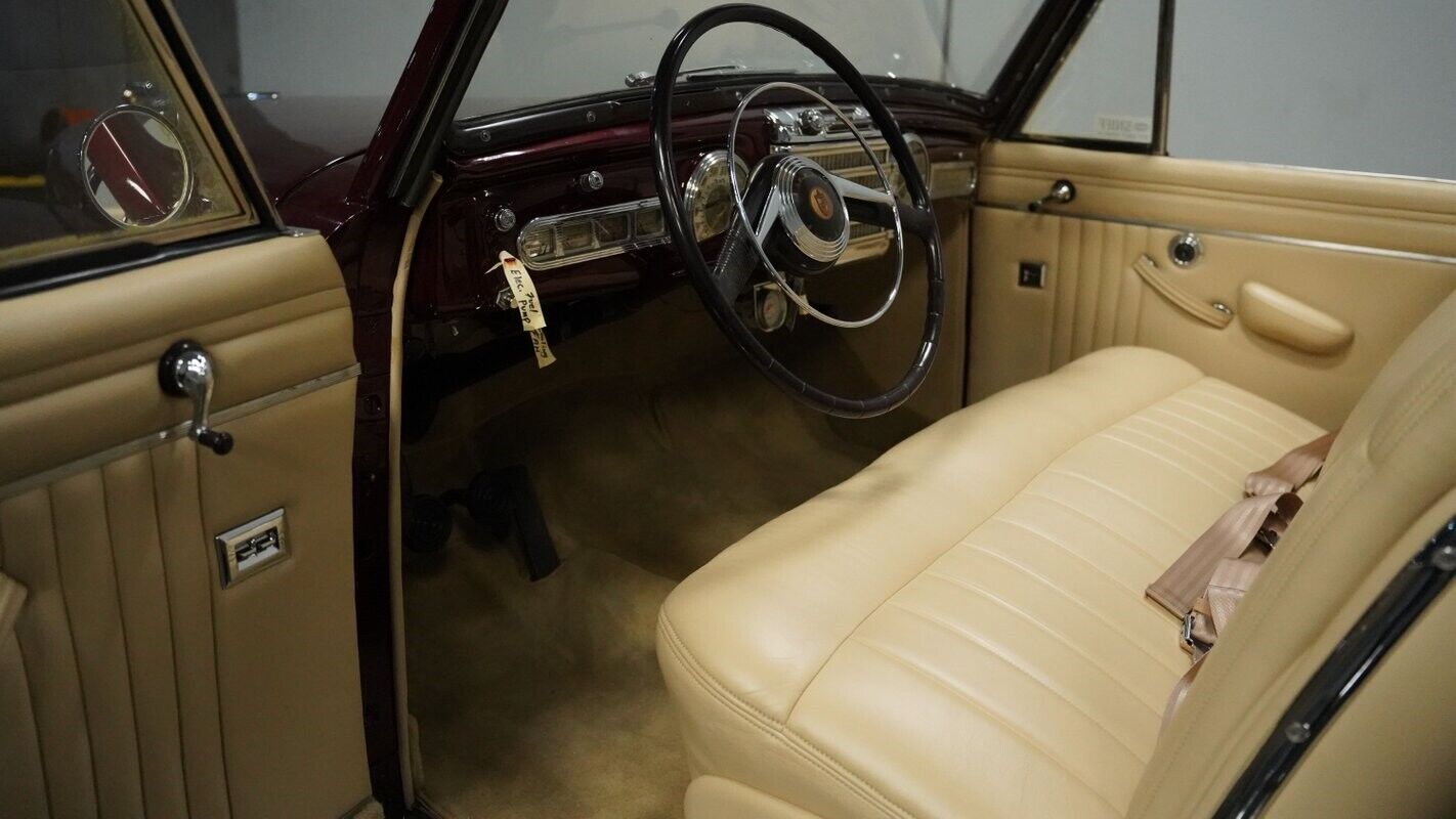 Lincoln-Continental-1947-Convertible-4