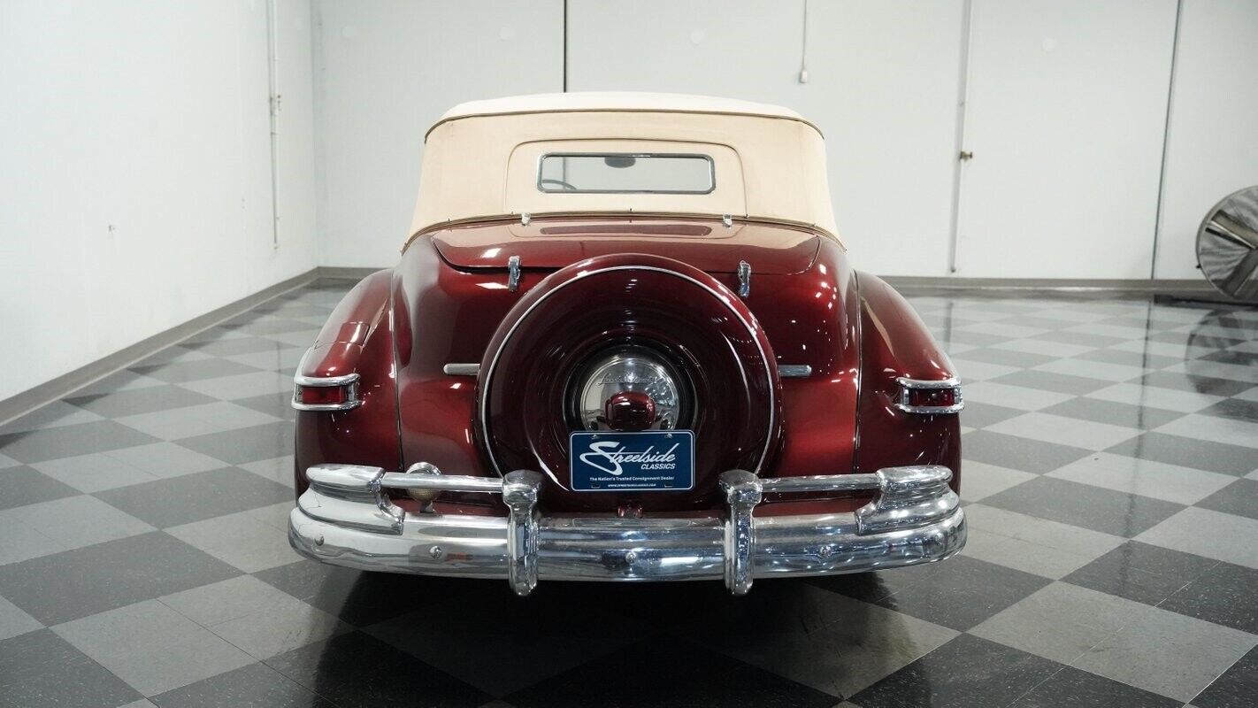Lincoln-Continental-1947-Convertible-9