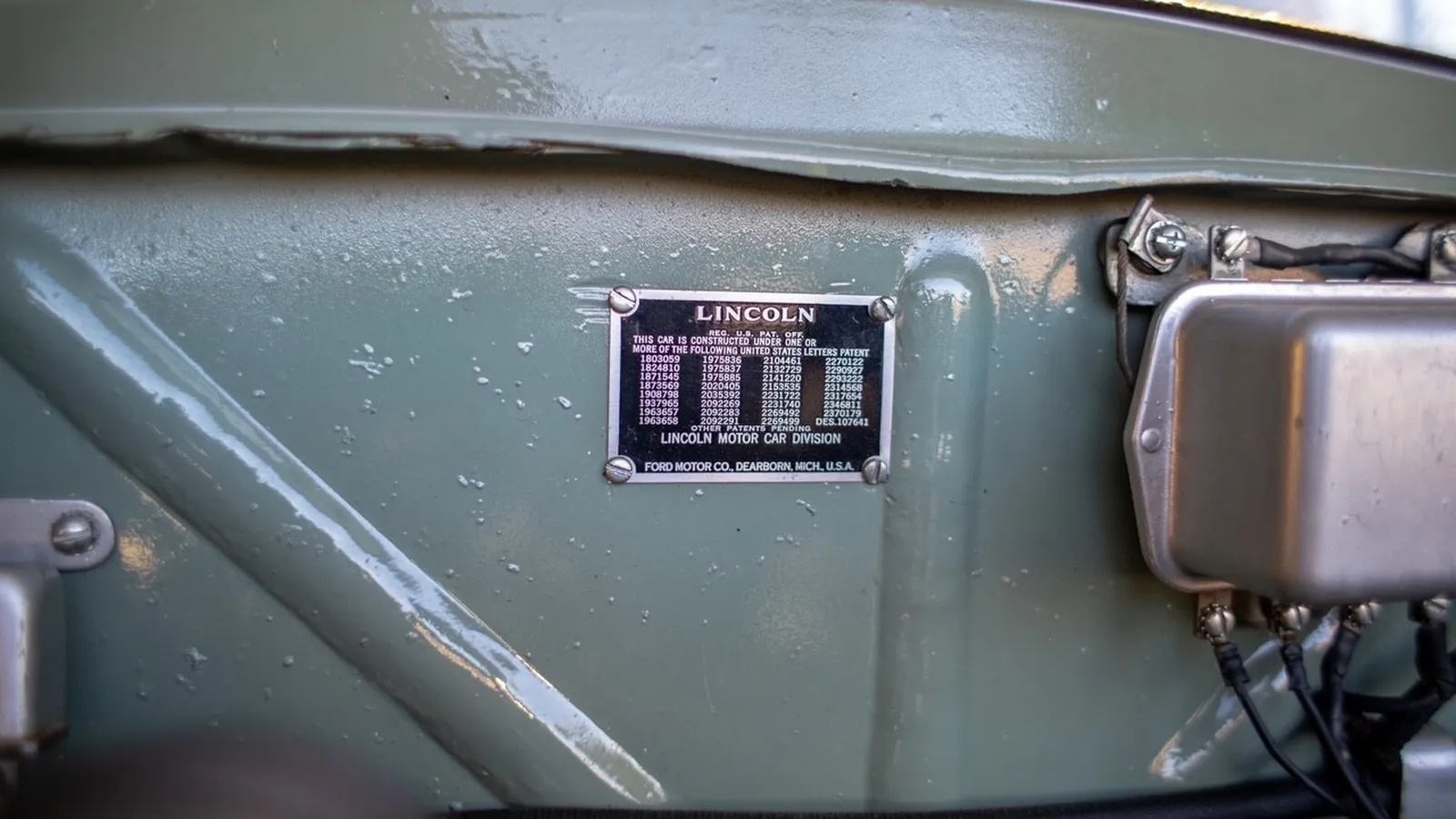 Lincoln-Continental-1948-Green-18