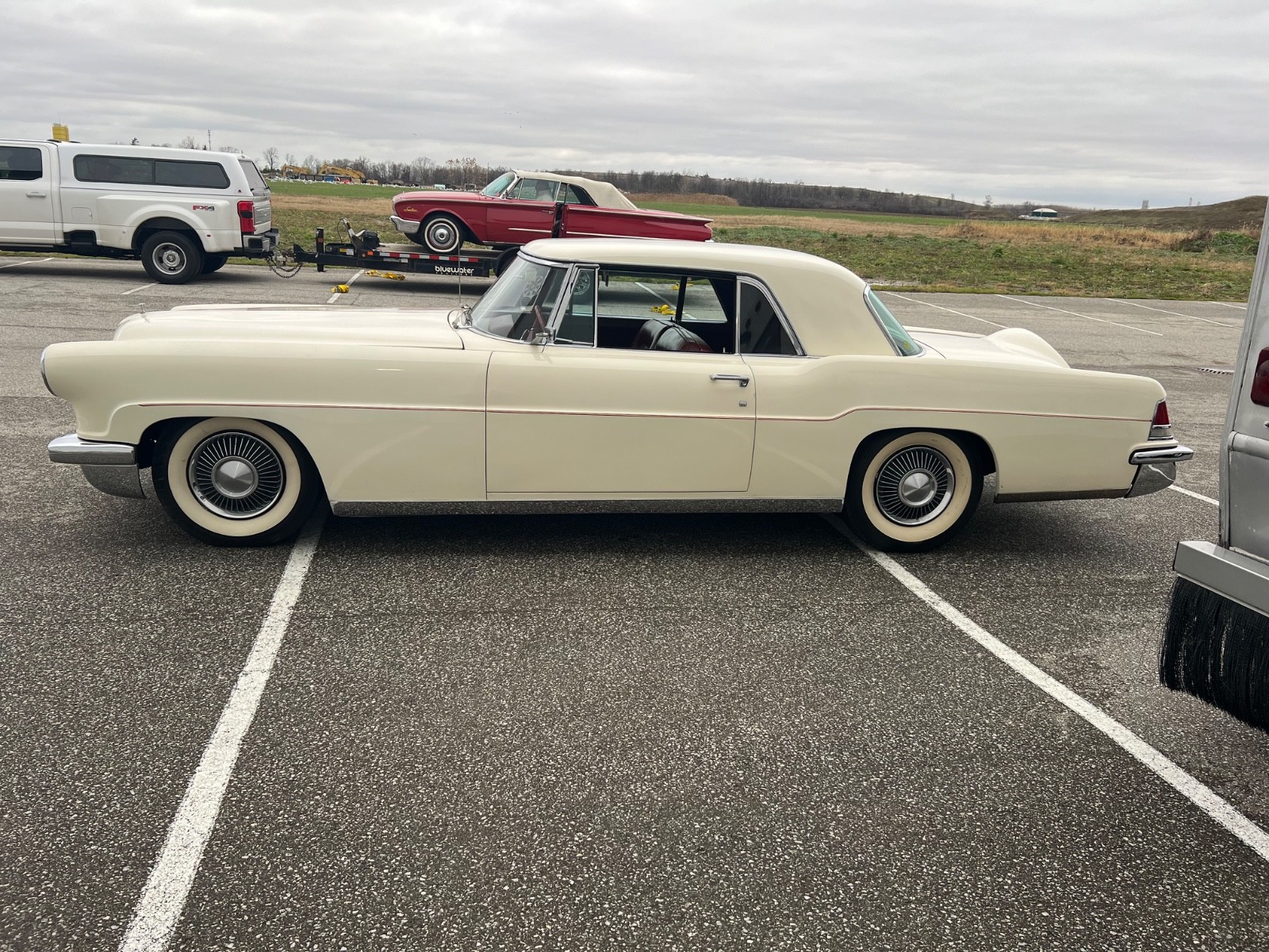 Lincoln-Continental-1956-Coupe-15